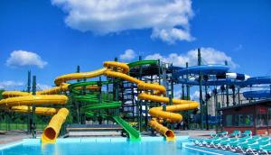 China Outdoor Swimming Pool Children Play Equipment Fiberglass Water Slide in Park wholesale