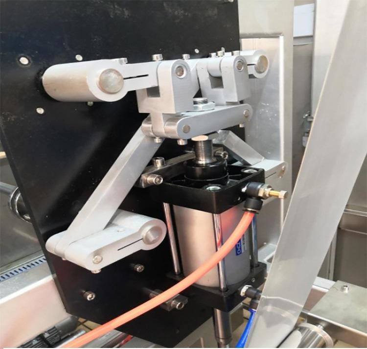 Automatic Carton Box Aseptic Milk Packing Machine Juice Liquid Filling Machine