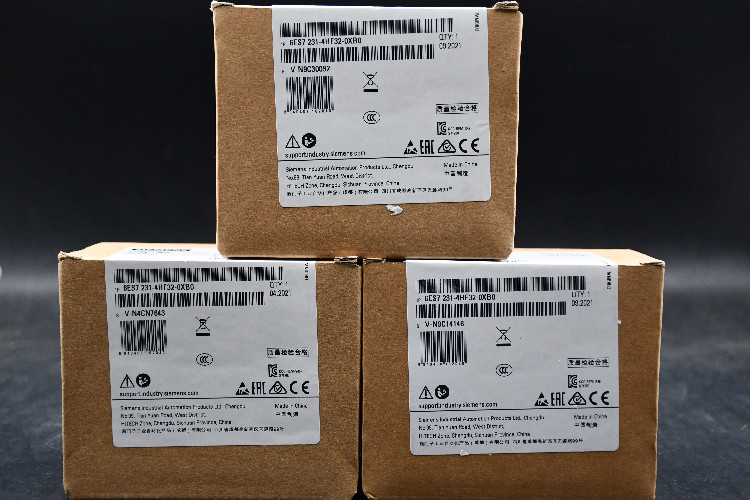 Siemens - PLC I/O Module for use with SIMATIC S7-1200 Series, 100 x 45 x 75 mm, Analogue, Analogue, TM3, 24 V dc
