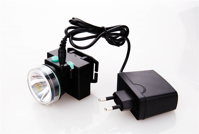 EU Plug 8.4 V Li Ion Battery Charger 18650 For Flashlight Headlight 100% Tested