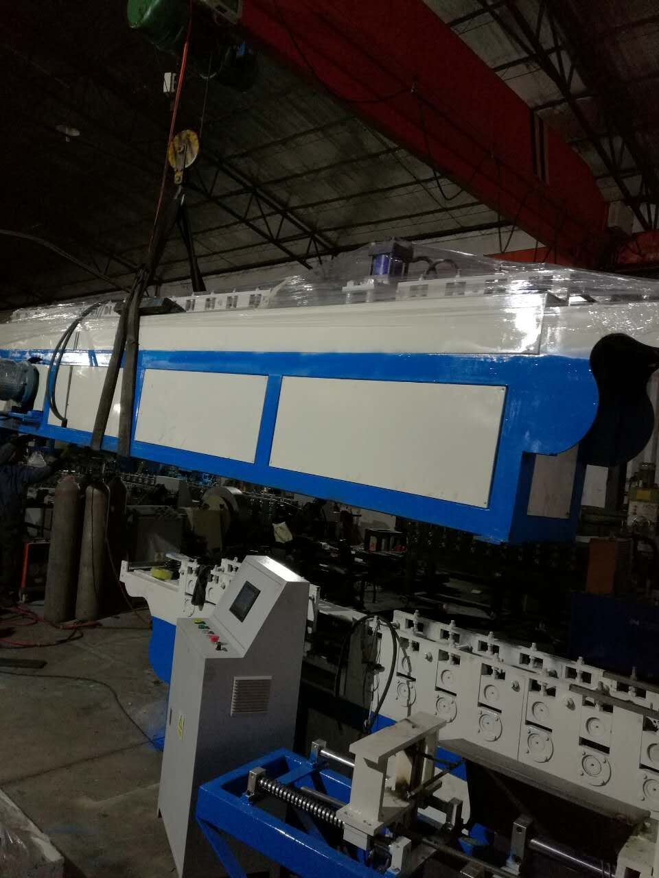 8T Floor Deck Roll Forming Machine 45# Steel With Quenching 60mm Shaft Chain Drive