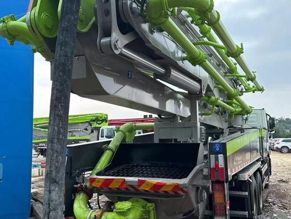 Cement Transport Equipment Zoomlion Mercedes Actros 47m Diesel Used Concrete