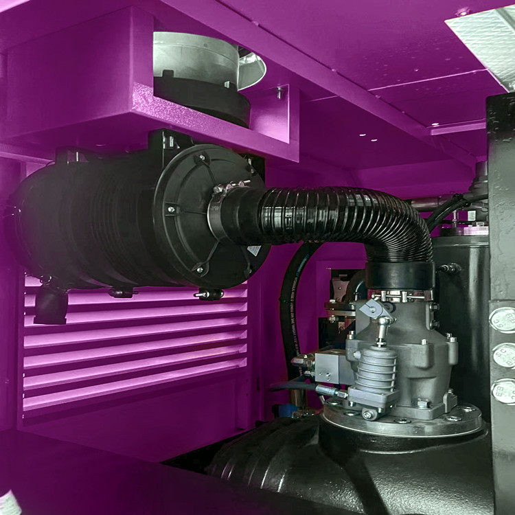 High Pressure 154KW Screw Type Air Compressor Machine Portable
