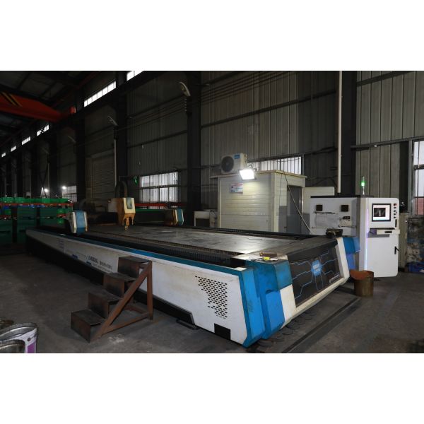 Left-Right High-Pressure Spray Bars: Left-Right Independent Control Spray Bars + Multi-Nozzle Layout + Fan-Shaped High-Pressure Spray + Adapt to