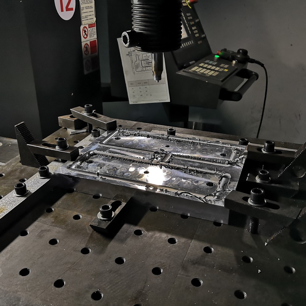 Rustproof Painting Liquid Cooled Heat Sink , Stable Cold Plate Electronics Cooling