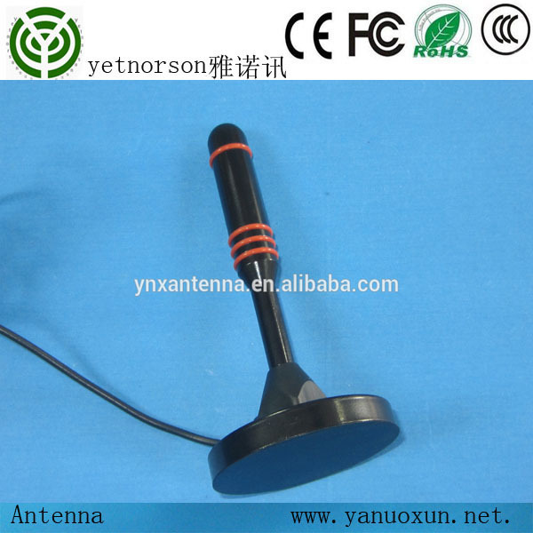 VHF UHF Digital Free TV Channels Antenna with ≤1.8 V.S.W.R and Magnetic Base Mounting
