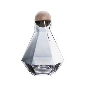China Tabletop Supplier 700ml 750ml Lead Free Crystal Whiskey Decanter Rock Whiskey Water Carafe wholesale