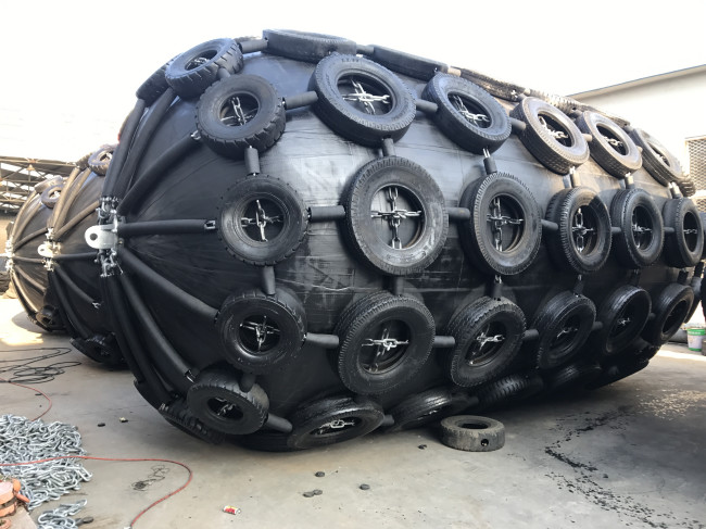 Boat Mooring Protection Ship Rubber Fender 0.05mpa Yokohama Rubber Fender