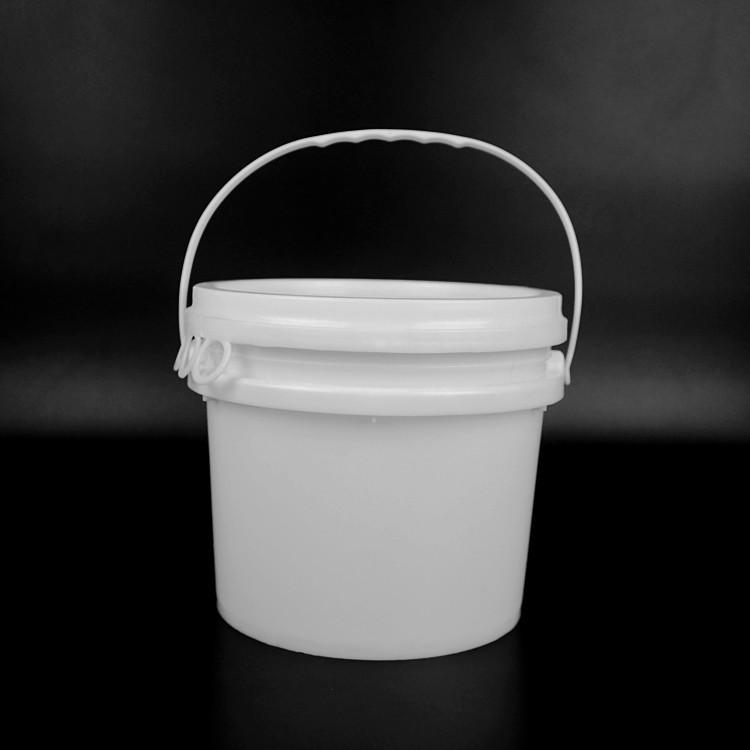 1 Gallon 19*17*17.2cm Round Plastic Bucket White With Plastic Handle