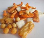 China OEM sweet Japanese Rice Crackers Mix Rice Cracker Snacks