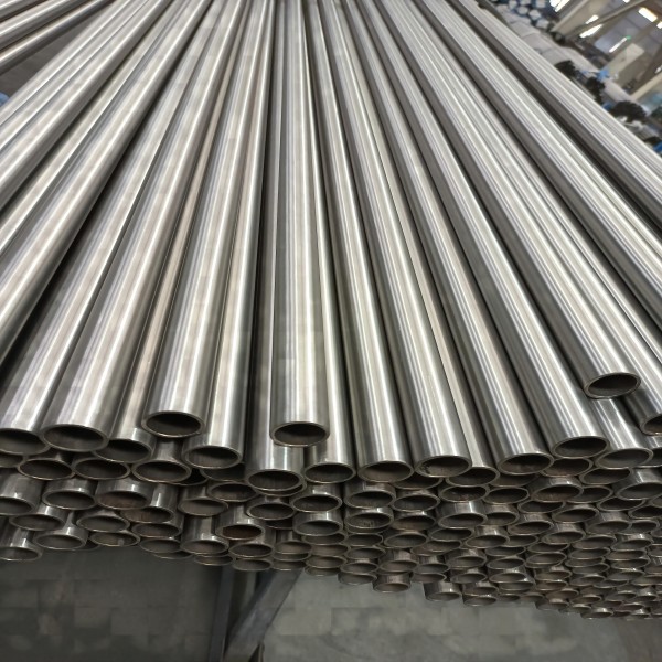 Factory ASTM B338 Titanium Welded Pipe 5.5mm thickness in stock 6000mm