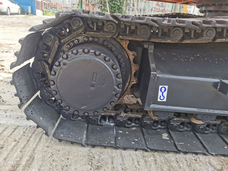 2017 Doosan DX225 22 Ton Medium Excavator with 2600 Working Hours Made in South Korea