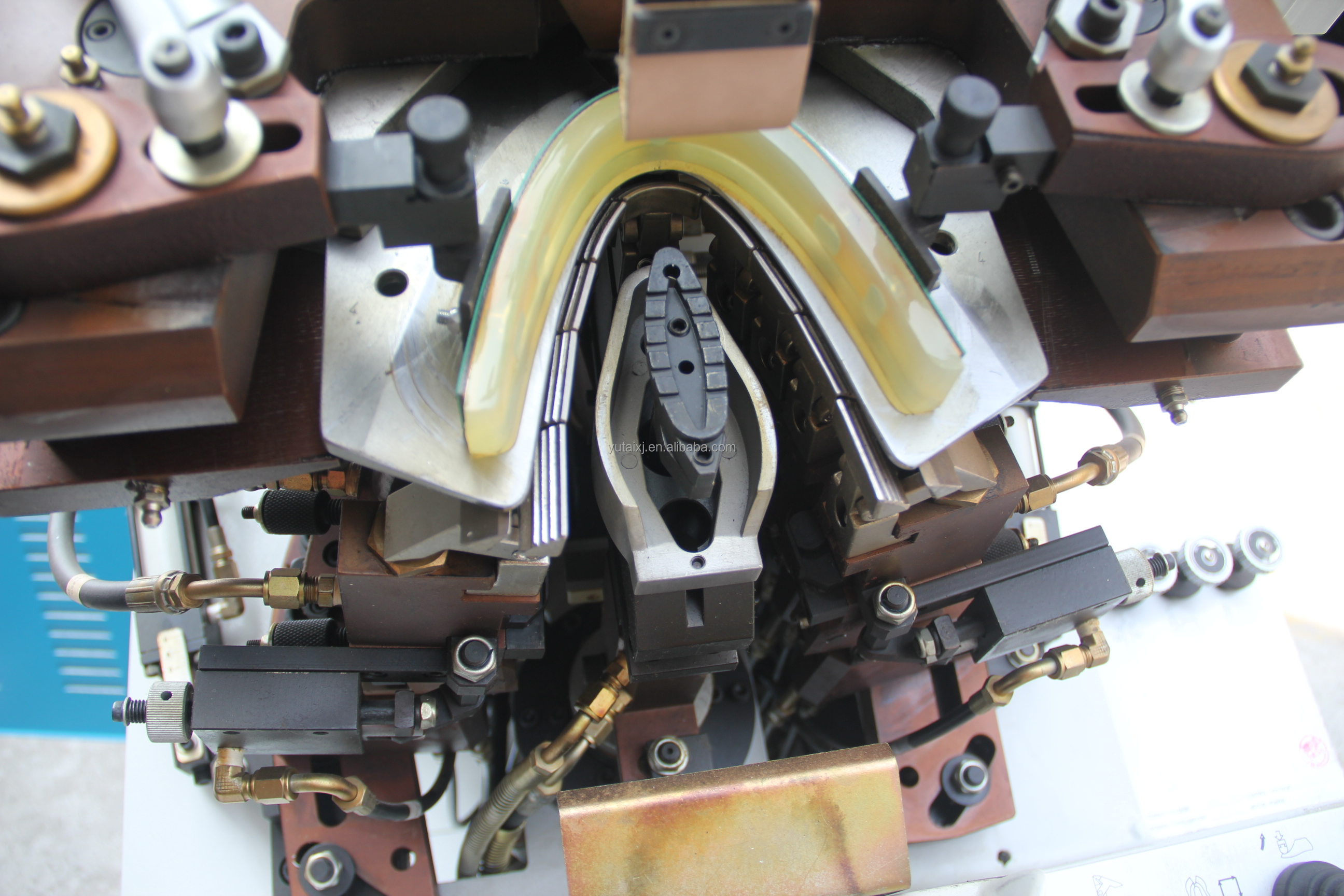 Customized 9 Pincer Automatic Toe Lasting Machine Easy Operation Shoe Last Making Machine