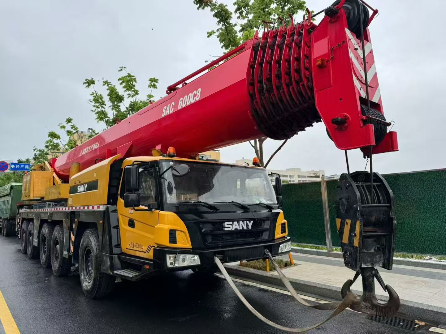 SANY 160-ton all-terrain mobile crane | Professional lifting equipment