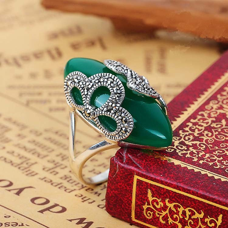 925 Vintage Sterling Silver Marcasite Ring with Green Onyx (R111704)