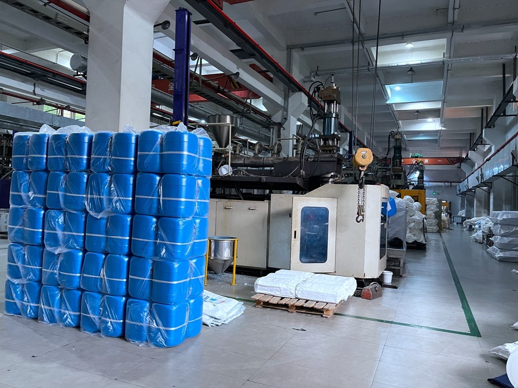 Chemical Raw Material Packaging Round Plastic Barrel With Lid And Handle