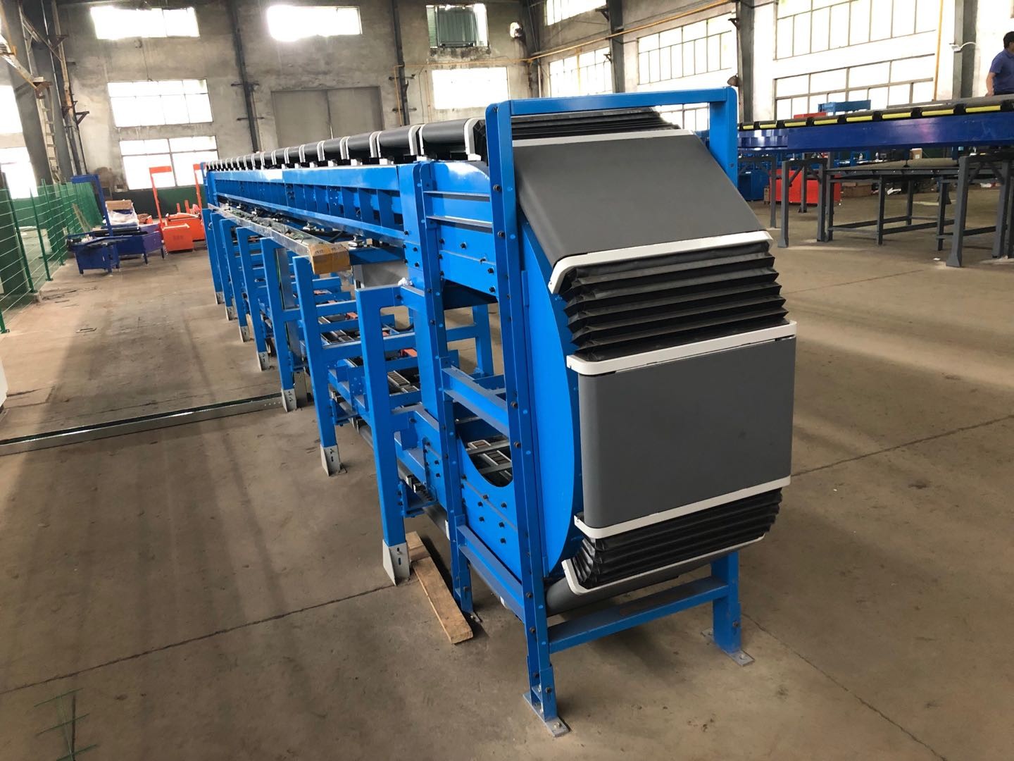 Intelligent Cross Sorter Conveyor Systems
