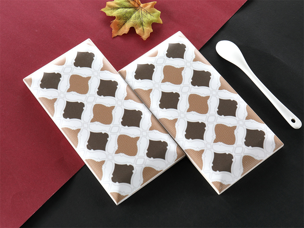 White Bevelled Tiles 75x152mm Glossy Ceramic Wall Bread Tiles For Bathroom and Kitchen