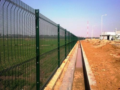 Clearvu Security Fence ,High Security 12.70mm x 76.20mm x 4.00mm wire ridity panels