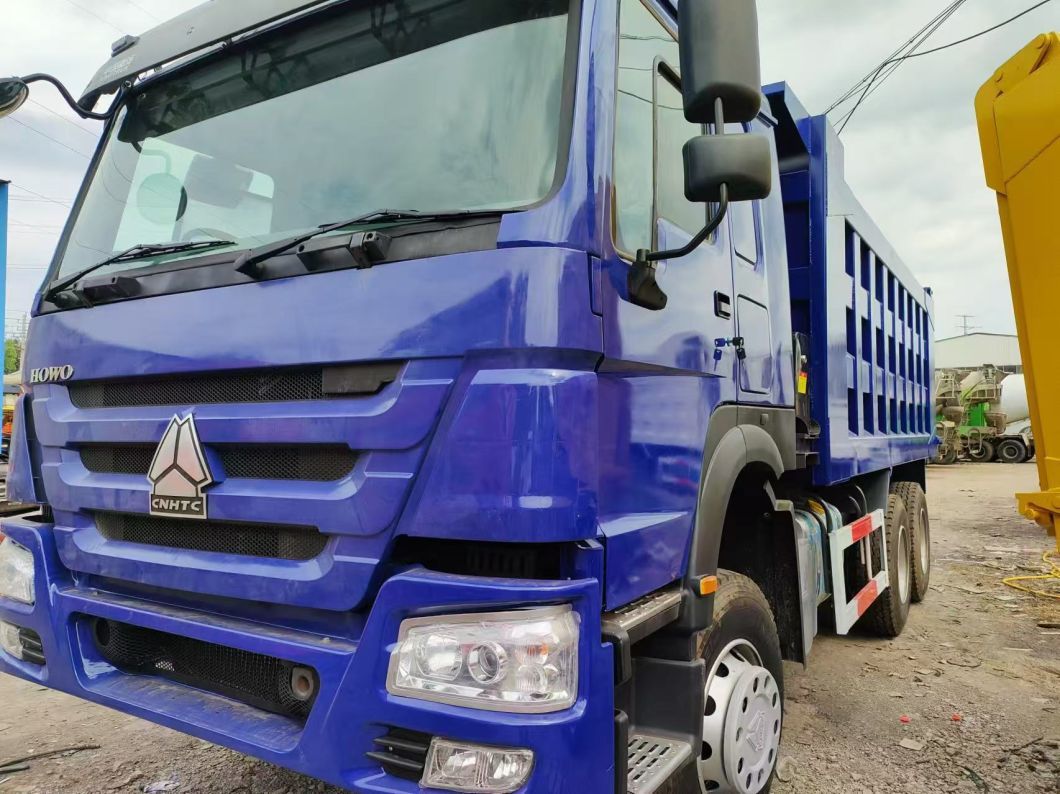 Dump Truck with Diesel Engine Sinotruck HOWO 6*4 Heavy Truck Right-Hand Drive