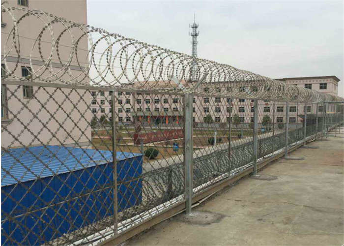 Galvanized Blade 22mm Ripper Razor Mesh Barbed Wire Net For Protection