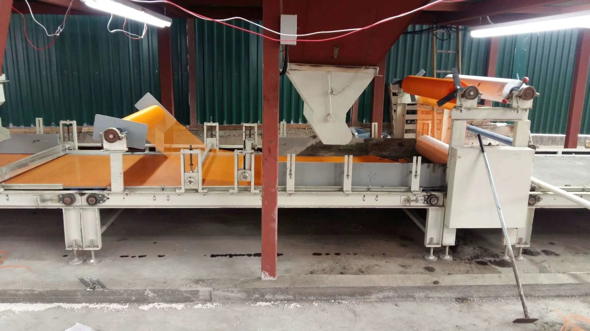 Fully Automatic Sandwich Wall Panel Machine With 3000 sqm Larger Capacity