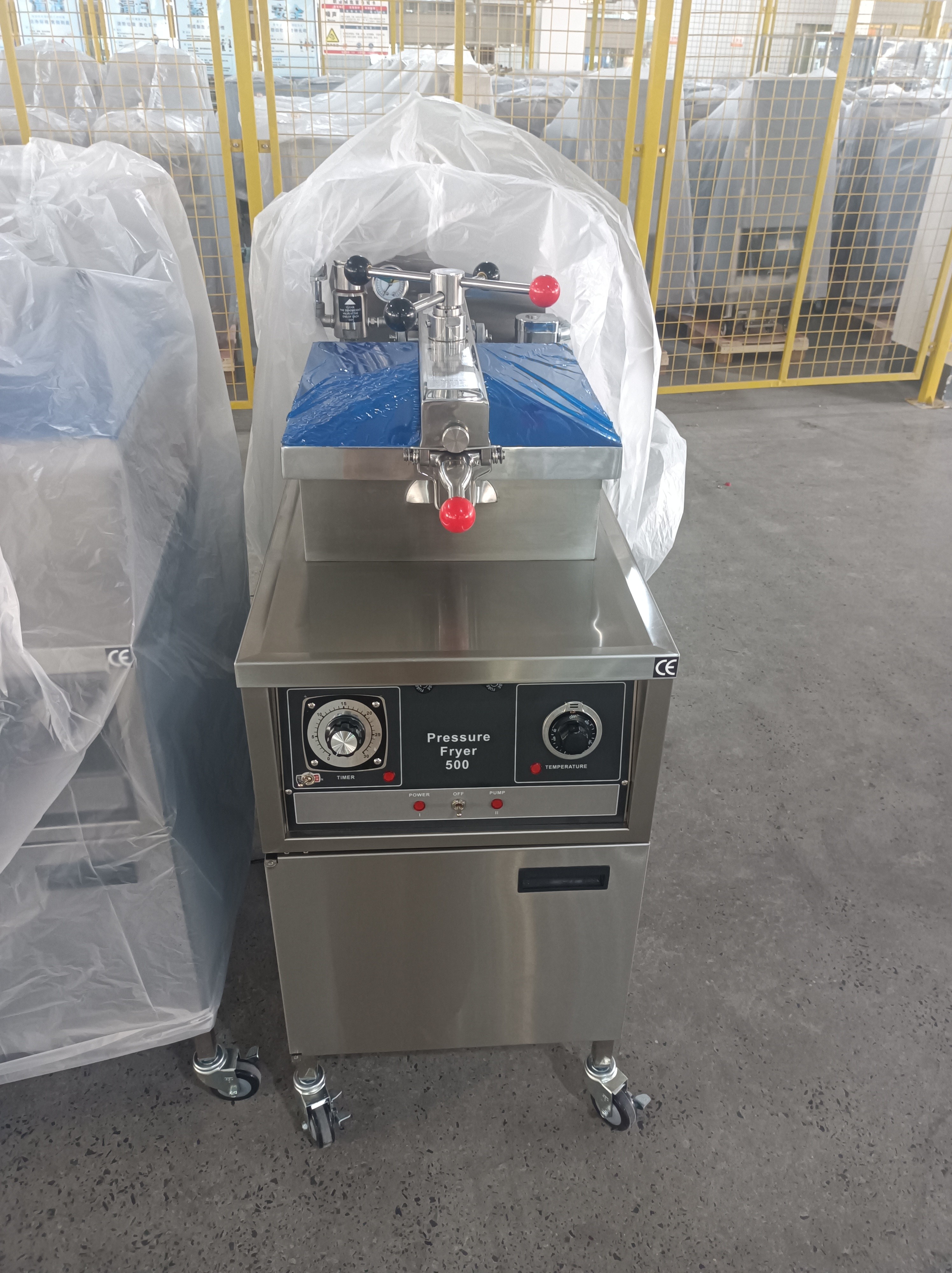 Electric 4HD Commercial Mechanical Panel Chicken Pressure Fryer With Auto Filtration