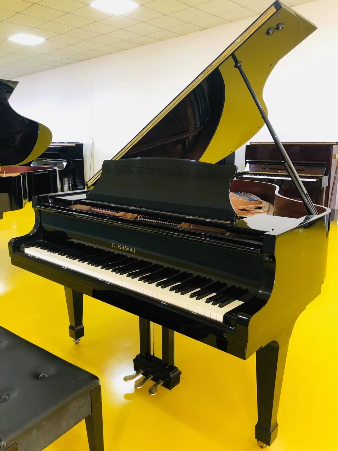 Wholesale custom mechanical 88 keys professional acoustic upright second hand piano Which websites can sell used pianos?