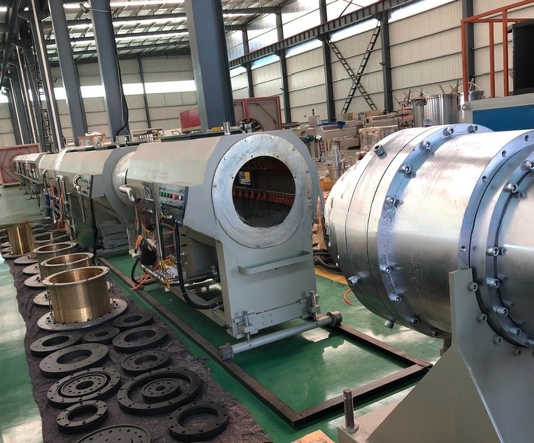 20-800mm PVC CPVC UPVC / HDPE / PE PP PPR Conduit Pipe Production Line Twin and Single Screw Extruder / Extrusion Plastic Making Machine for Water/ Gas Supply