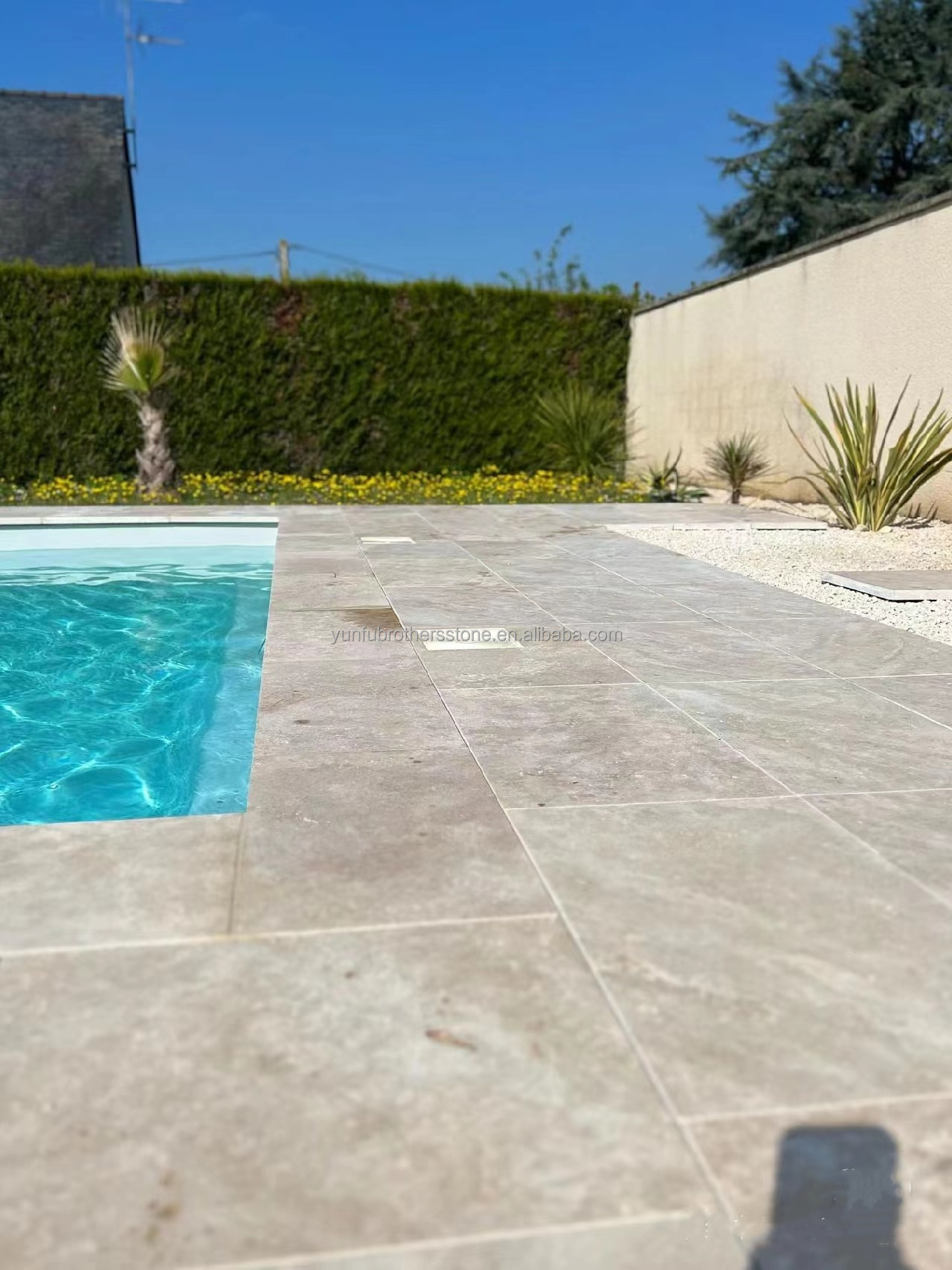 Modern Design Style Natural Silver Travertine Stone Ivory Deck Tile for Pool Flooring