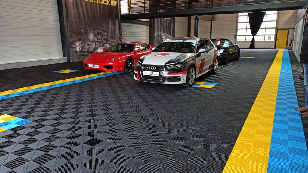 Thickness 18mm Polypropylene Garage Flooring Basement Plastic Garage Tiles