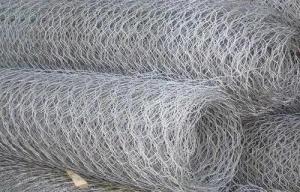 China Galvanized Hexagonal Wire Netting 3feet breeding chicken coop wire mesh wholesale