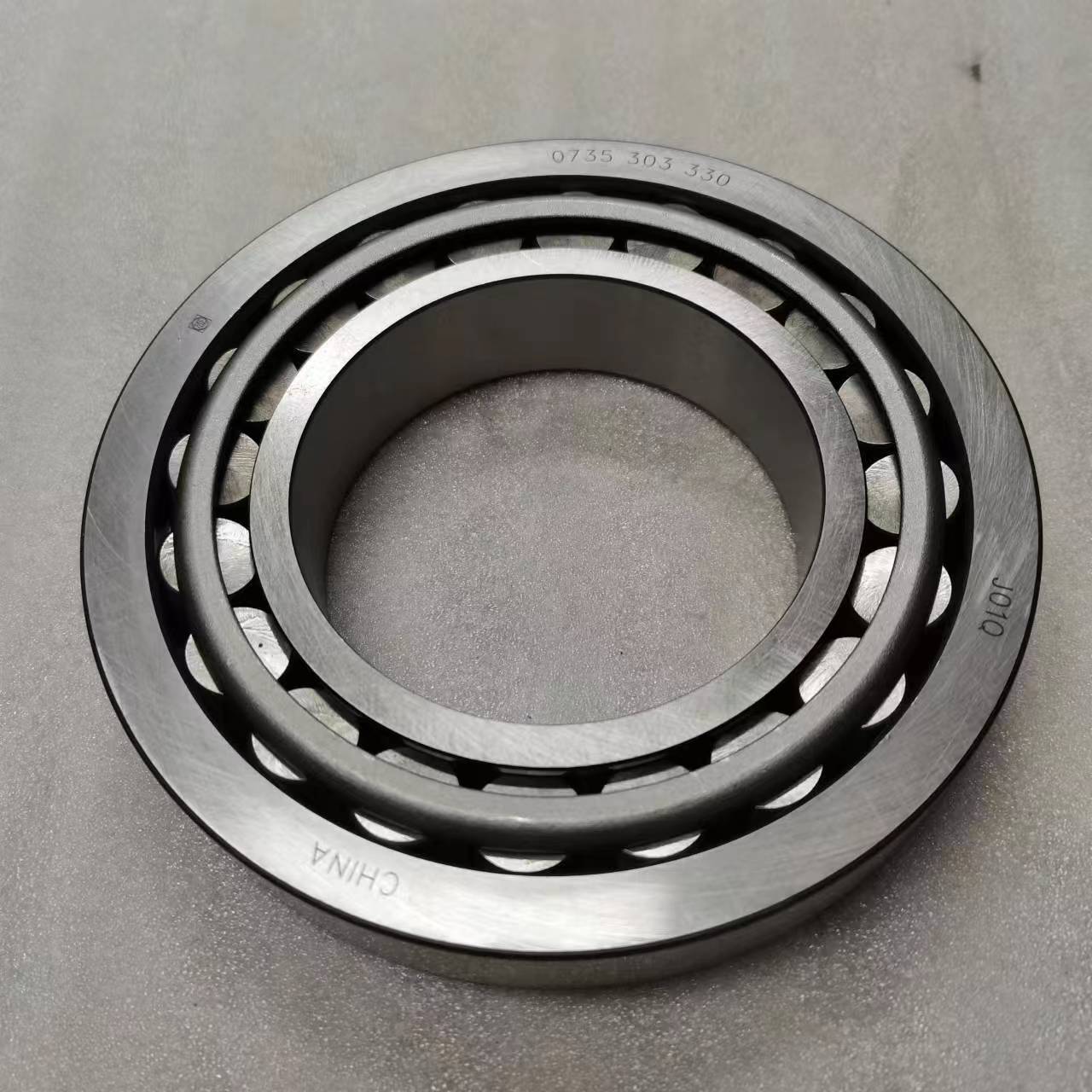 Shaanxi Shacman Car Fitment Truck Specialized 0735303330 Roller Bearings for Gear Boxes