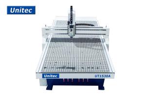 China 4.5KW UT1530A 18000rpm 3D Wood Cutting Machine wholesale