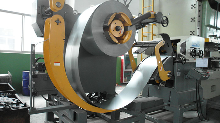 NC servo feeder