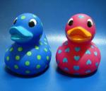 Lovely Heart Shaped Custom Rubber Ducks Pink / Blue Color Toys Retail EN71