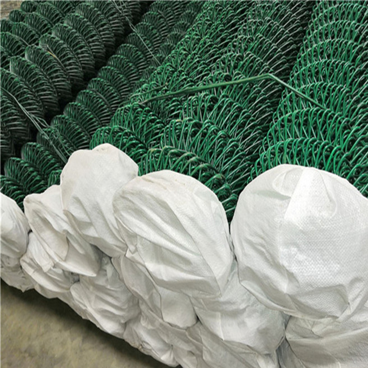 Silvery Diamond Wire Mesh Galvanized Chain Link Fence 50 Feet Length