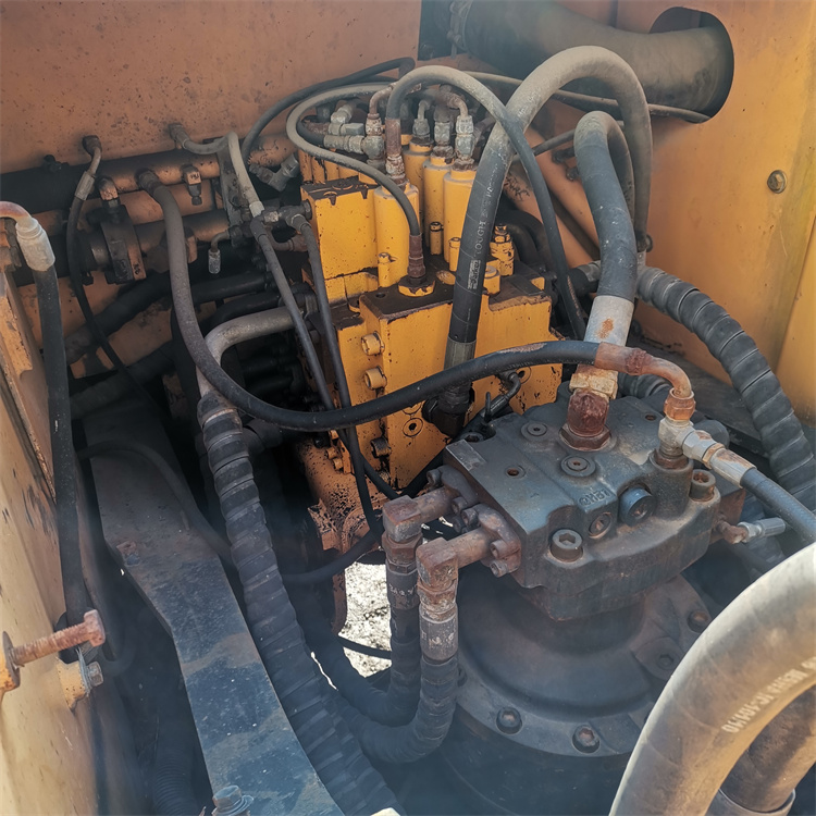 Good Working Condition 215-9t Used Hyundai Excavator in Original Design Made by Korea