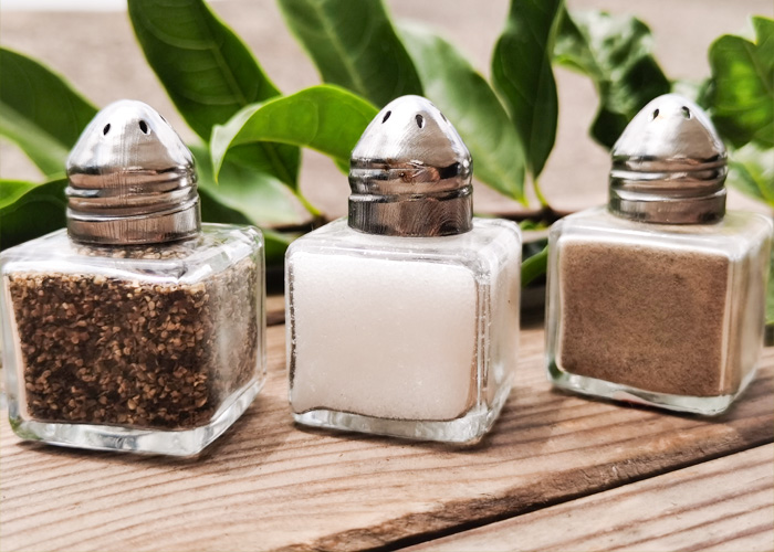 Glass Salt And Pepper Shakers Set Of 3 Pieces Capacity 17ml Condiments Shaker