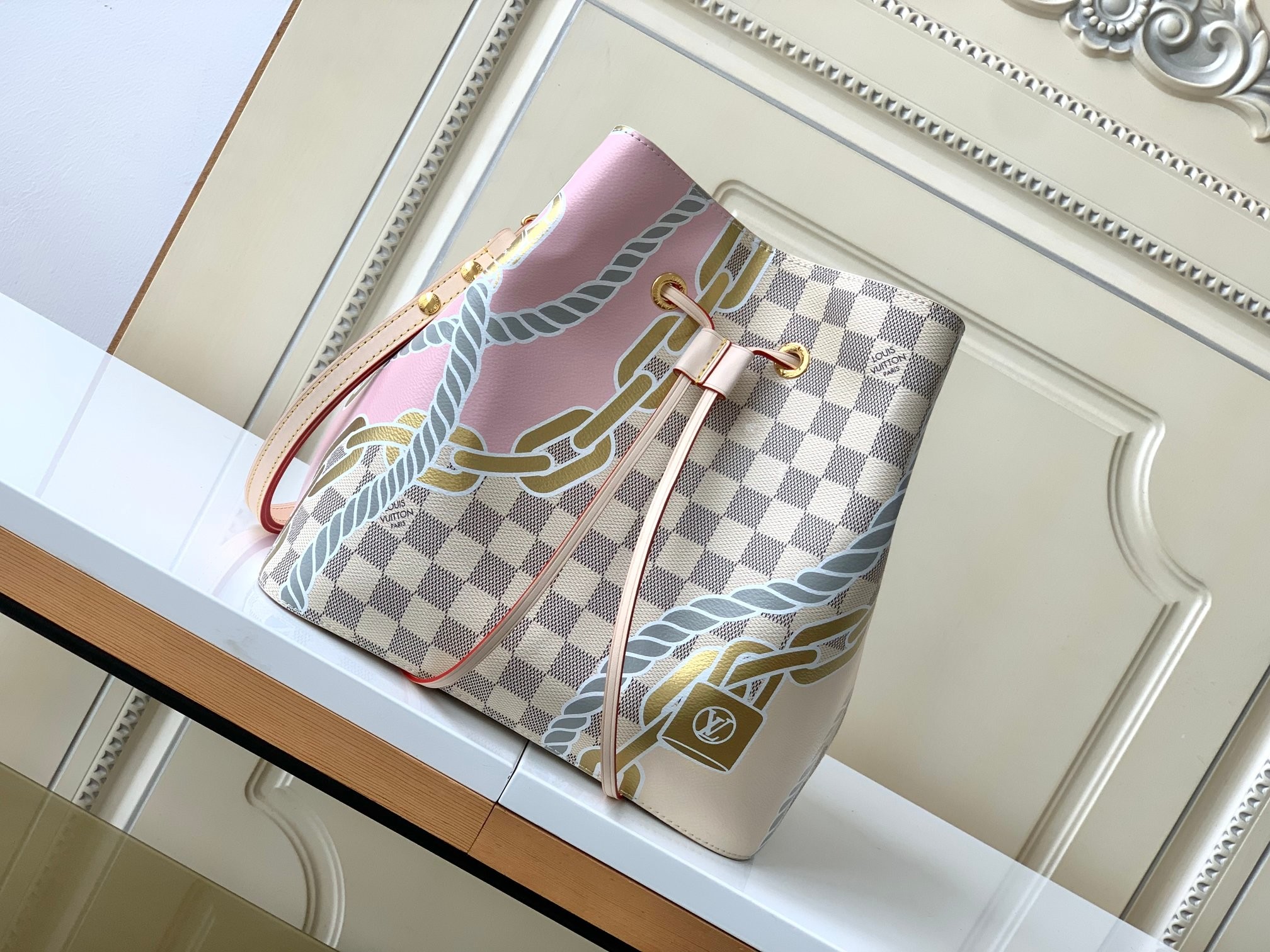 White Pink Damier Azur Canvas LV Branded Messenger Bag NéONoé MM Bucket Bag