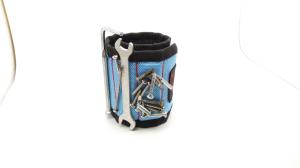 China Multi Pocket Straps Handyman Pouch Magnetic Wristband wholesale