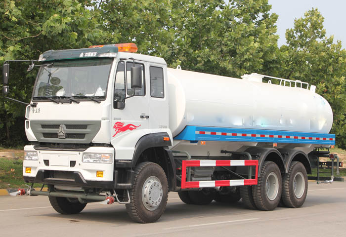 High Performance 19CBM Water Sprinkler Truck With Internal Anti - Corrosion Treatment