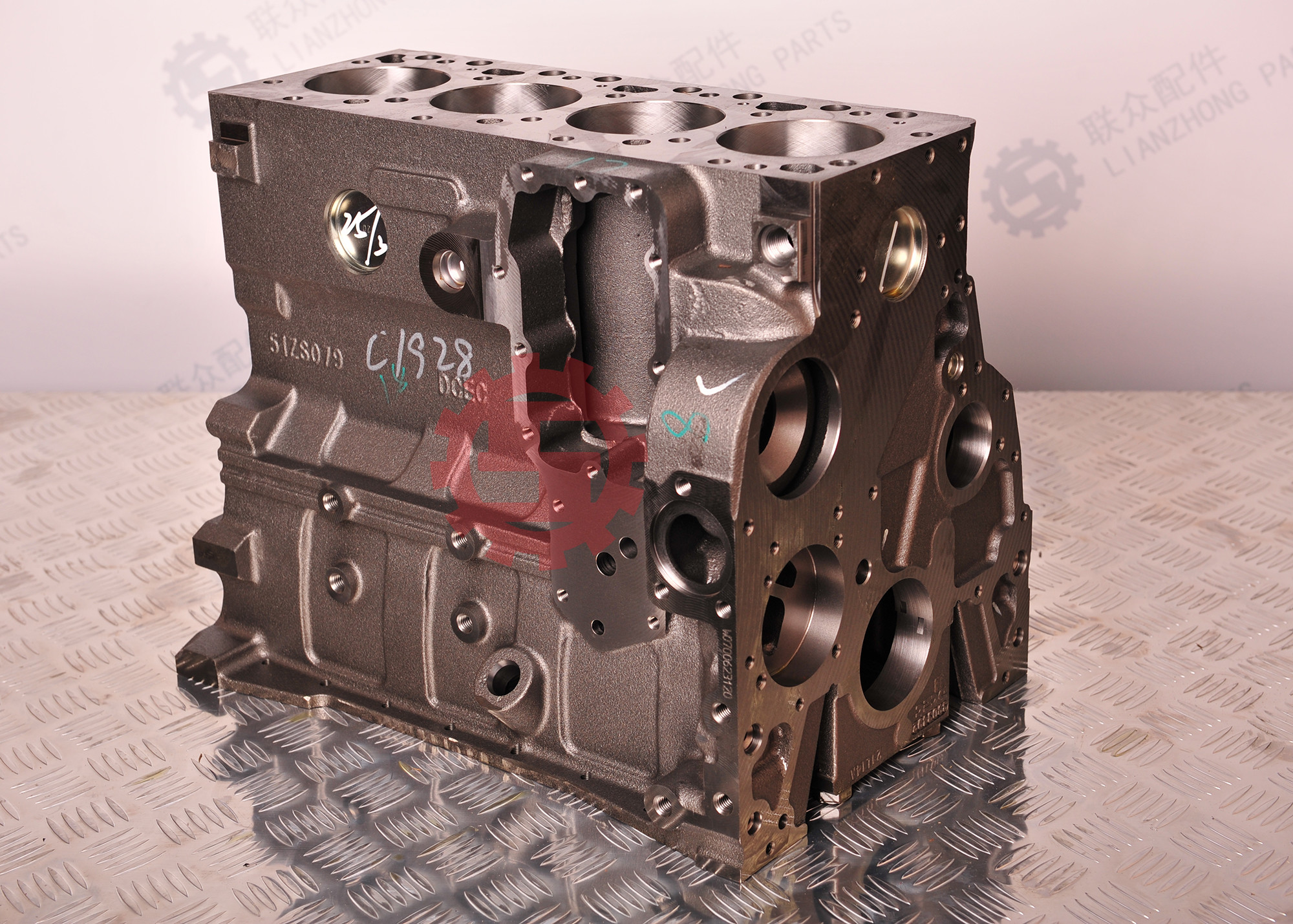 4BT DCEC Engine Cylinder Block Assy 4991816 Part Number For Truck
