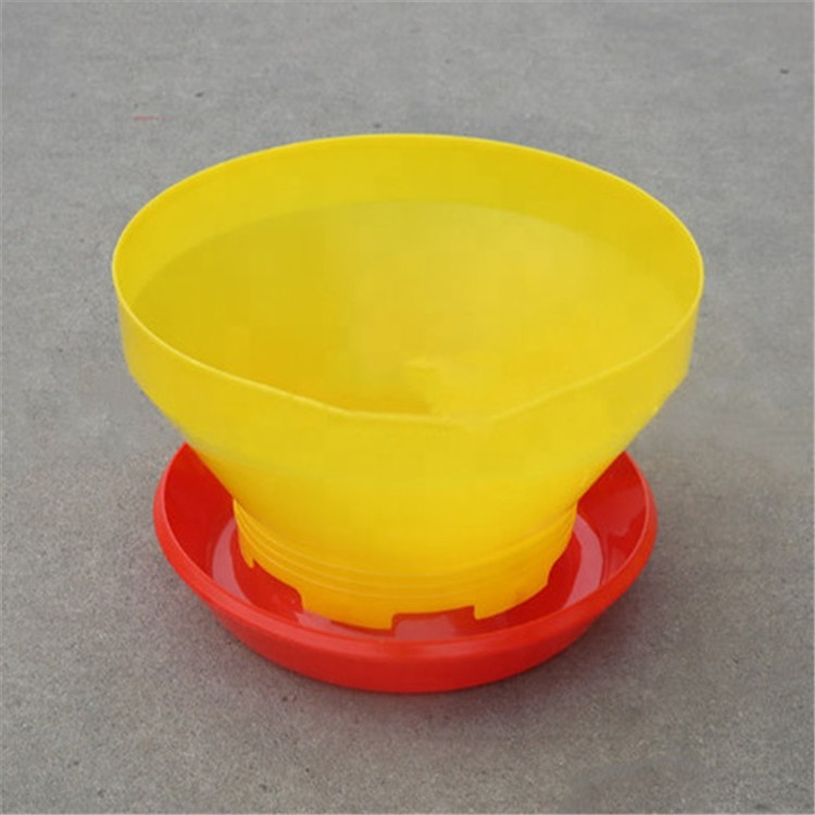 28cm*18cm Plastic Five Gallon Bucket Chicken Feeder