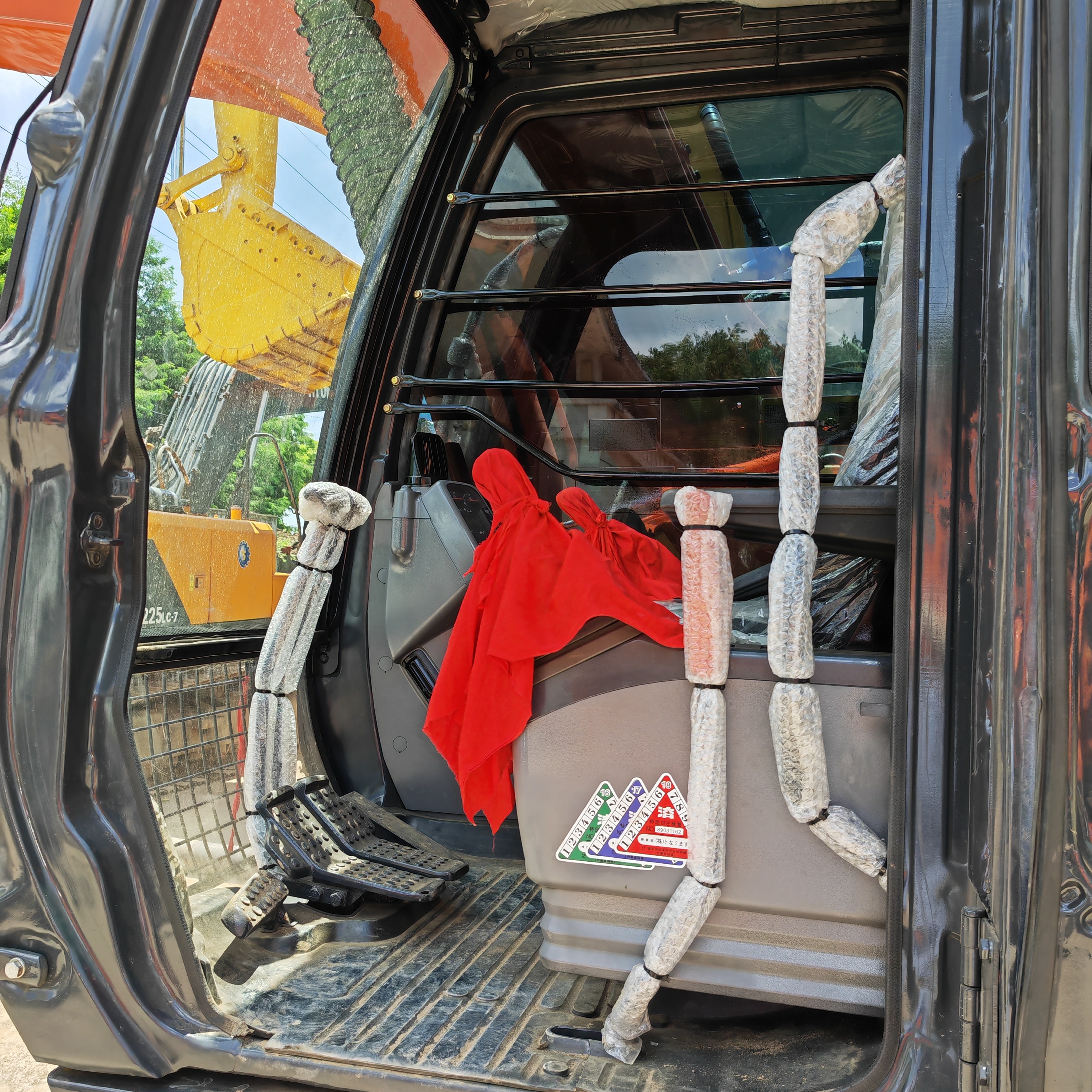 Used Excavator Hitachi ZX120 12T Eco Mode Guide Free Shipping 1950r/min