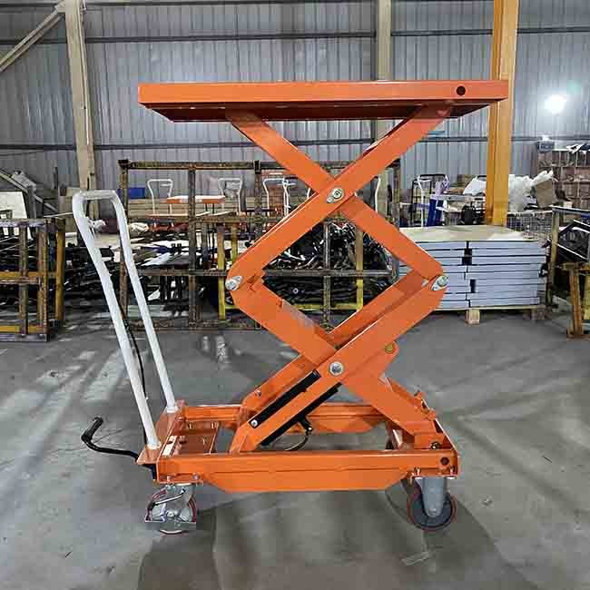 Portable 300Kg Payload Capacity Platform 39.76in * 20.47in Hydraulic Scissor Lift Tables Max Height 62.40in