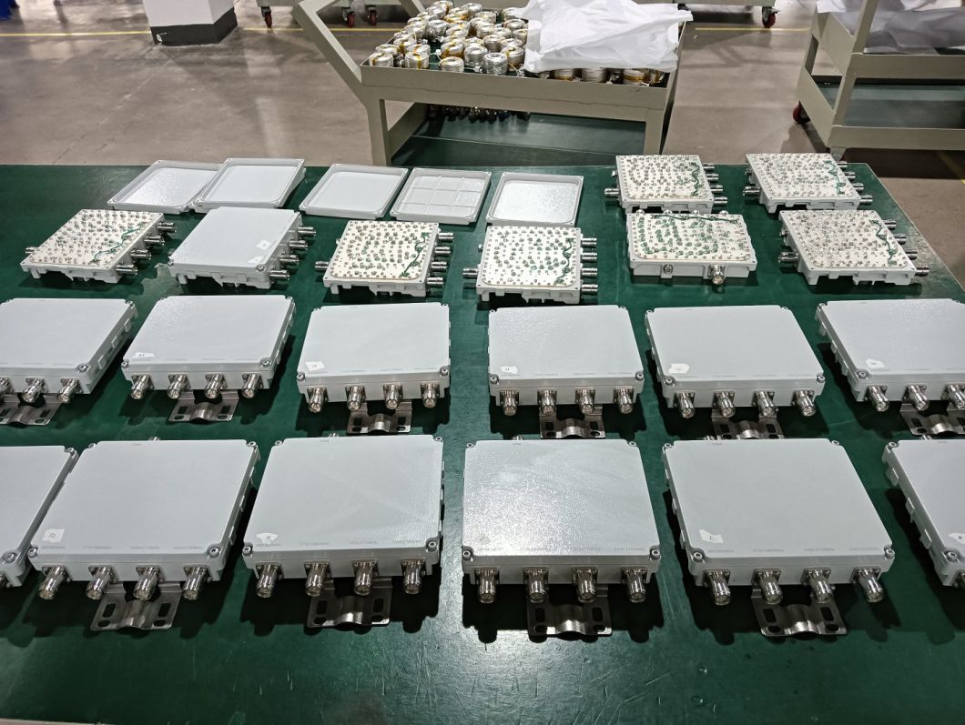 High Quality RF Duplexer 2300-2700MHz VHF UHF Low Pim Combiner Duplexer 400-470MHz Duplexer for Radio Repeater