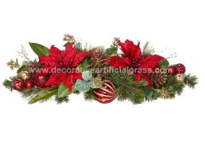 China No Fading Berry And Pine Artificial Silk Flowers Christmas Centerpiece wholesale