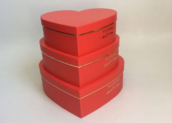 Large Capacity Custom Printed Packaging Boxes , Waterproof Heart Shaped Flower Box