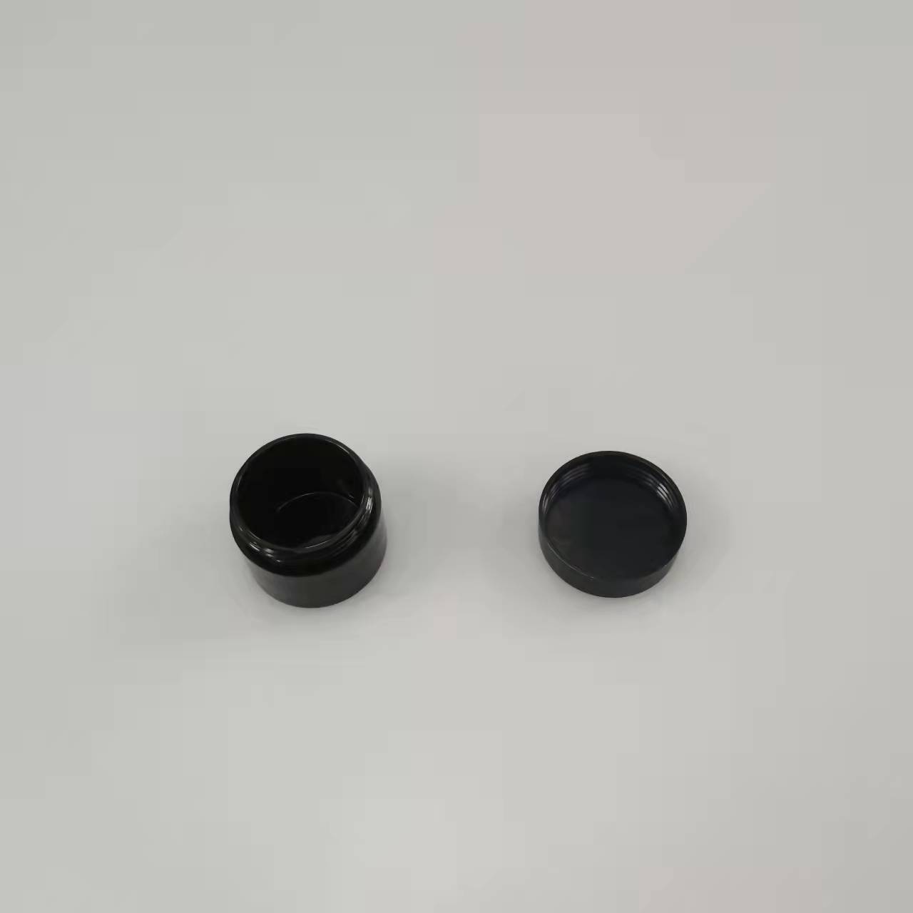 10g Mushroom Cream Jar for Cream Packaging made of PP Plastic Injection Molding